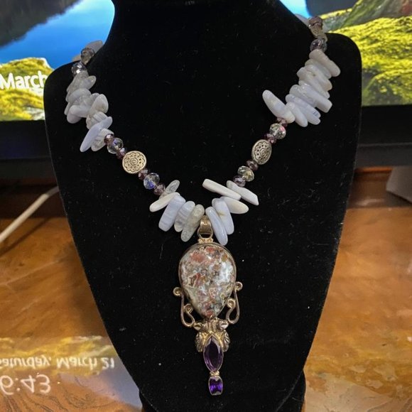 PURPLE STONE & AGATE NECKLACE - Picture 1 of 5